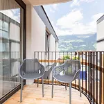 Zillertal By Alps 公寓式酒店
