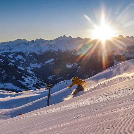 Aparthotel Zillertal By Alps Fügen