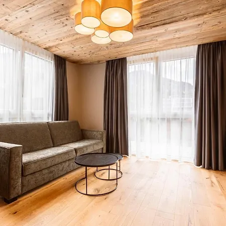 Zillertal Suites By Alps Resorts *