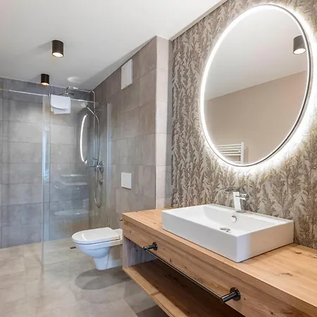 Aparthotel Zillertal By Alps Fügen