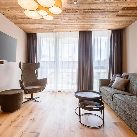 Zillertal By Alps Lejlighedshotel 4*