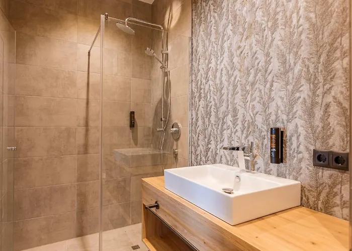 Ξενοδοχείο με διαμερίσματα Zillertal By Alps Fügen