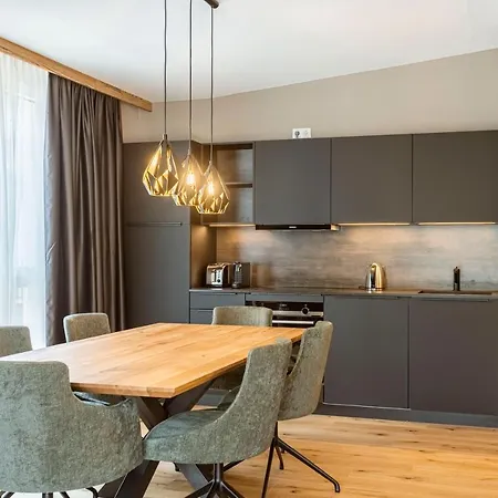 Zillertal By Alps 푸겐