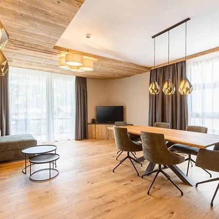 Zillertal By Alps 4* 푸겐